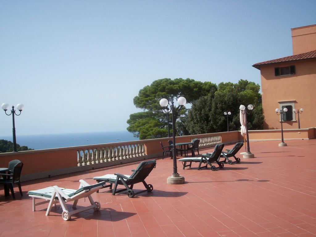 Hotel La Vedetta Livorno Exterior foto
